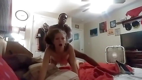 Big white dick fucked by a brunette in amateur cunnilingus video