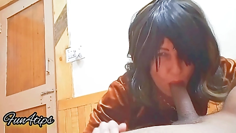 Indian teen makes an awesome video of her big booty and pussy