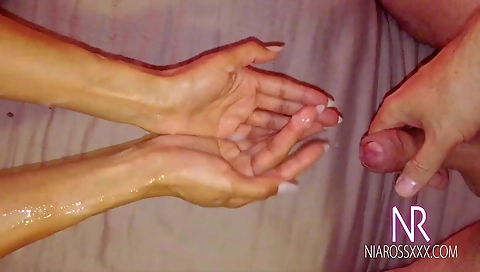 Ebony milf gets off with a dick in this interracial porn clip