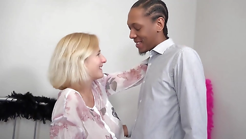 Mature and her boyfriend having sex with the other guy