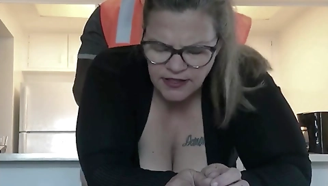 Milf with tattoos gets a black dick in front of fans